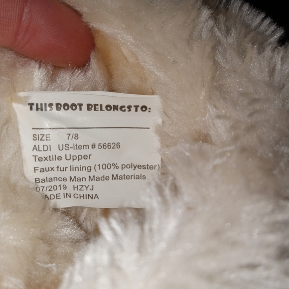 Aldi NWOT Pink & Gold Heart Faux Fur Boots size 7/8 - Picture 6 of 6